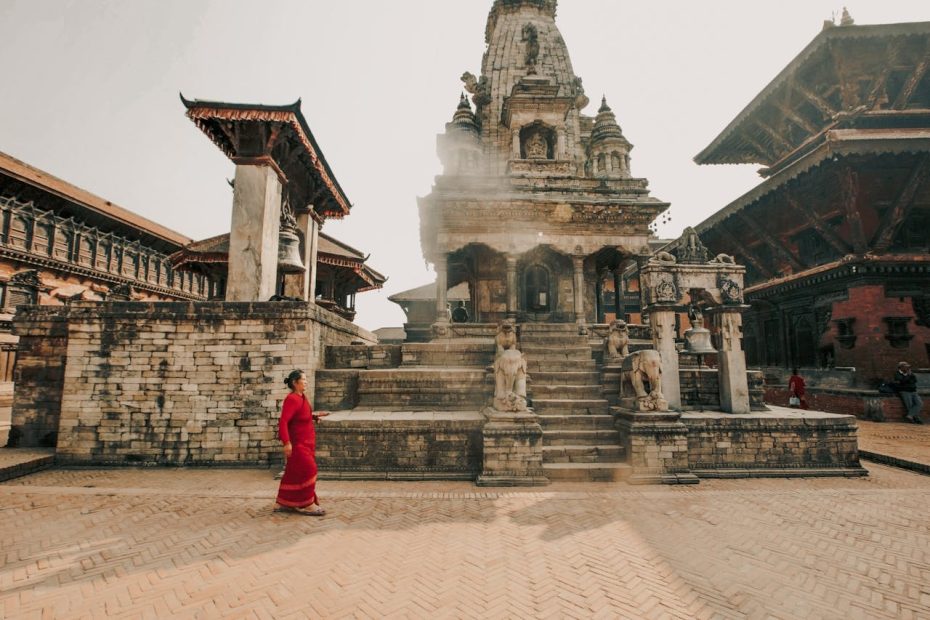 Photo by Mehmet Turgut Kirkgoz : https://www.pexels.com/photo/bhaktapur-durbar-square-in-nepal-11757179/